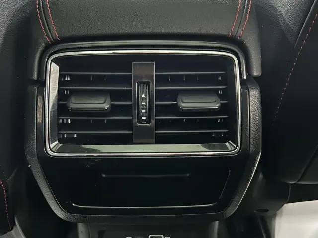 Skoda Karoq — Фото автомобиля 16