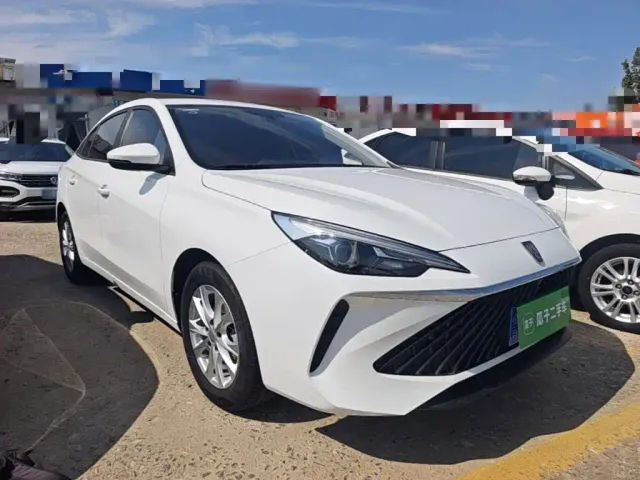 Roewe i5 — Фото автомобиля 3