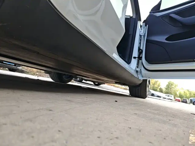 Tesla Model Y — Фото автомобиля 20