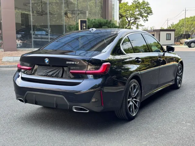 BMW 3 Series — Фото автомобиля 16