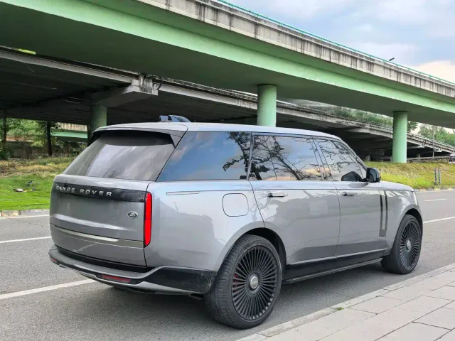 Land Rover Range Rover — Фото автомобиля 14