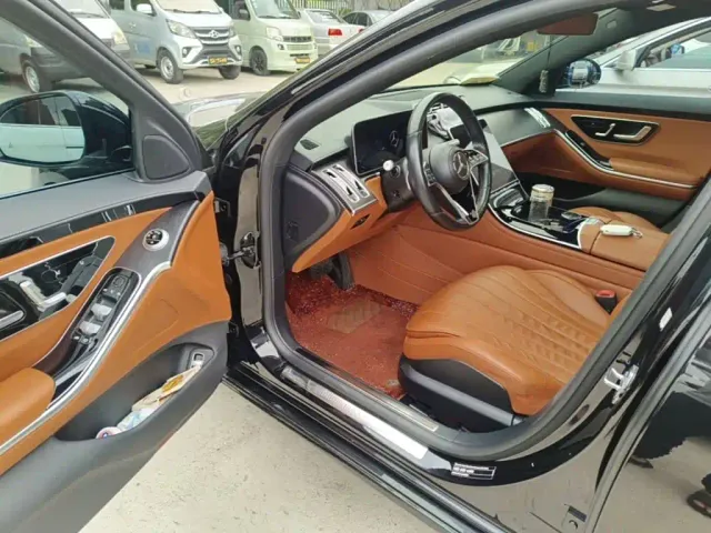 Mercedes-Benz S-Class — Фото автомобиля 15