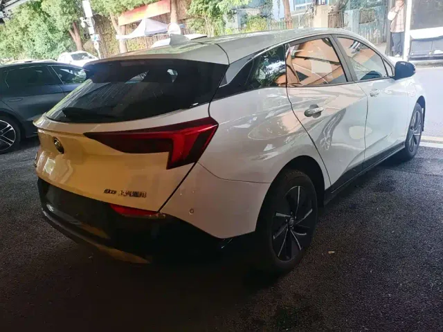 Buick Velite 6 — Фото автомобиля 11