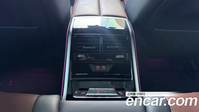 BMW 8 Series — Фото автомобиля 20