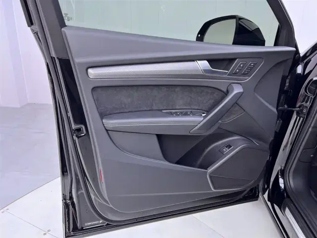 Audi Q5L Sportback — Фото автомобиля 17