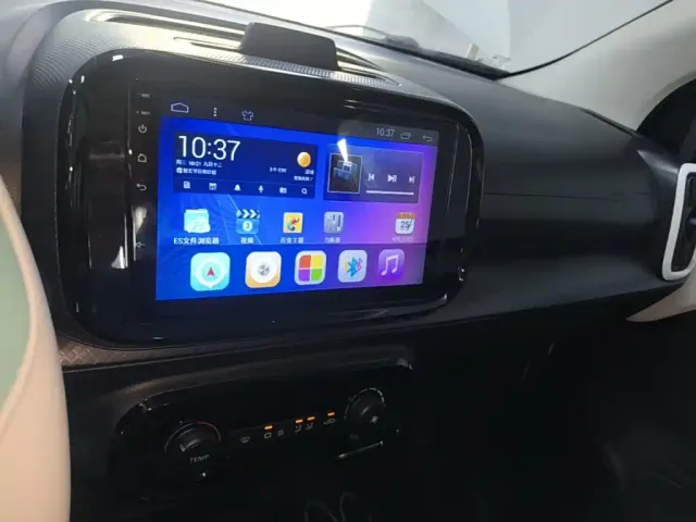 Roewe Clever — Фото автомобиля 12