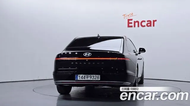 Hyundai Grandeur Grandeur (GN7) 2.5 Бензин 2WD — Фото автомобиля 4