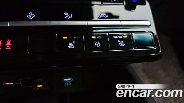 Hyundai Grandeur Grandeur (GN7) 2.5 Бензин 2WD — Фото автомобиля 16