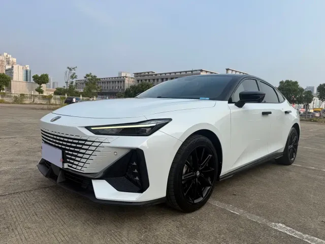 Фотография автомобиля — Changan UNI-V