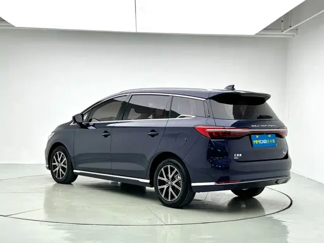 BYD Song MAX — Фото автомобиля 5