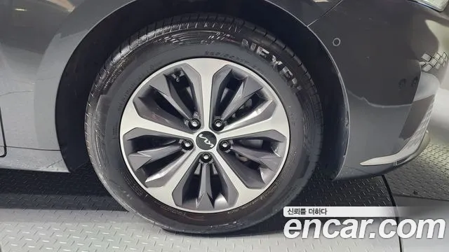 Kia K8 Noblesse — Фото автомобиля 16