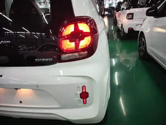 Roewe Clever — Фото автомобиля 7