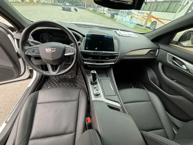 Cadillac CT5 — Фото автомобиля 8