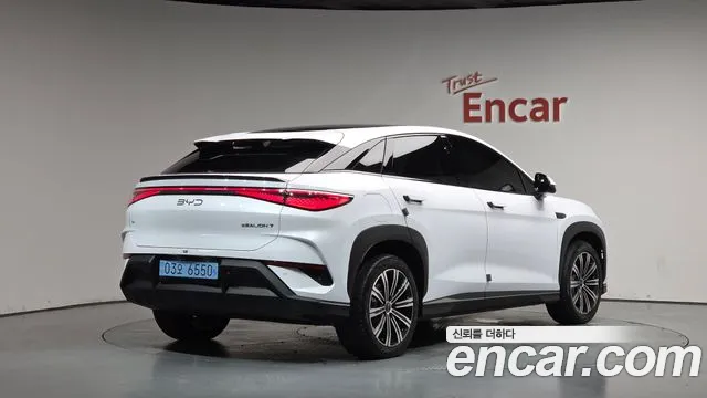 BYD Sealion 7 — Фото автомобиля 2