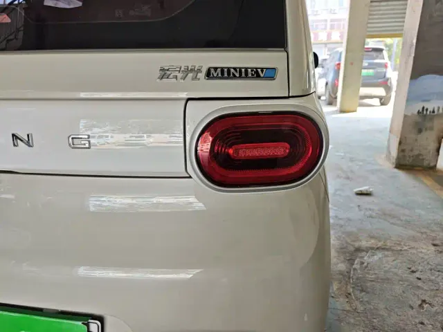 Wuling Hongguang Mini EV — Фото автомобиля 7