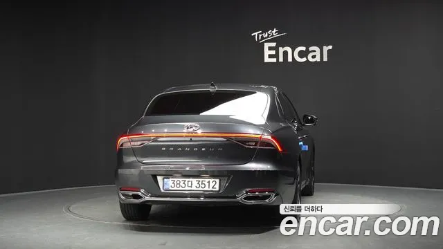 Hyundai Grandeur — Фото автомобиля 3