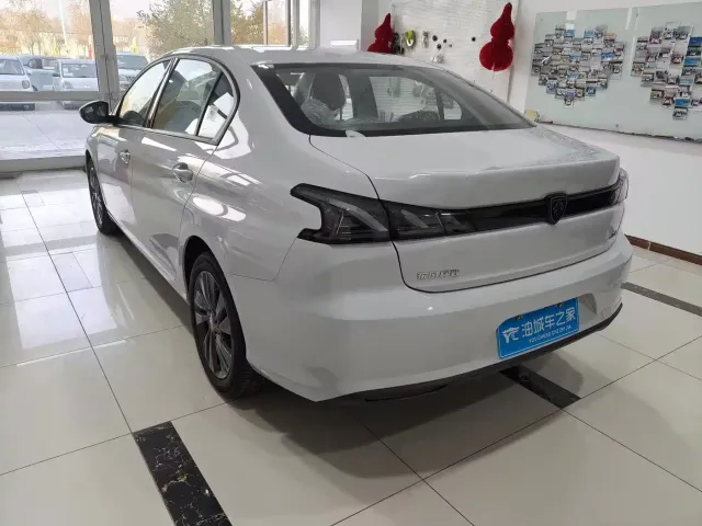Peugeot 408 — Фото автомобиля 6