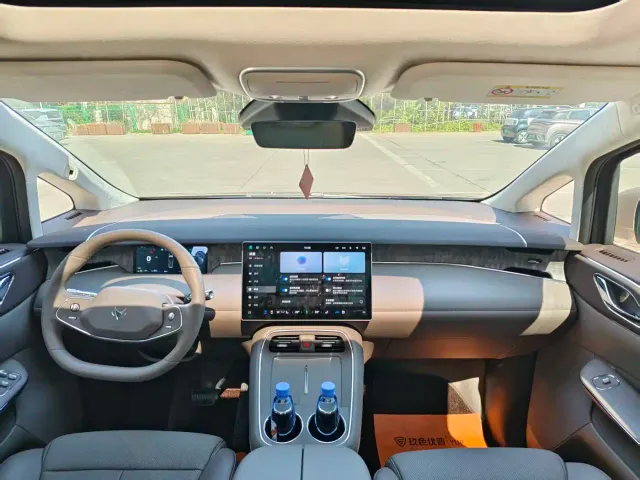 Arcfox Wendao V9 — Фото автомобиля 5