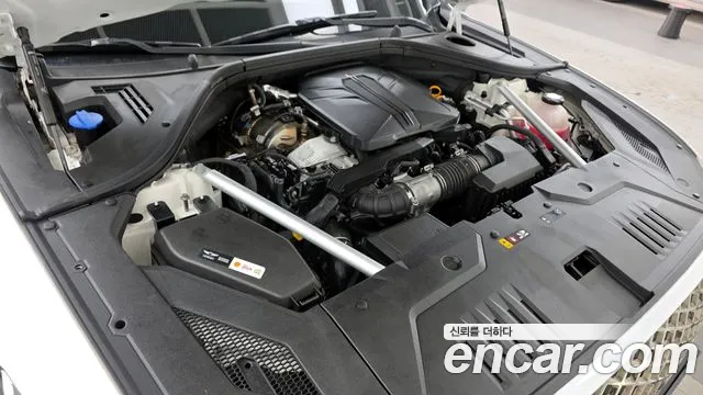 Genesis GV70 2.2 Дизель 2WD — Фото автомобиля 4