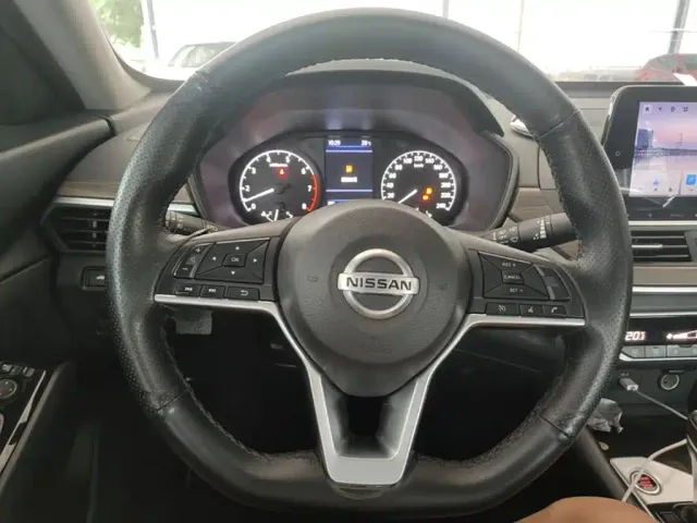 Nissan Teana — Фото автомобиля 10