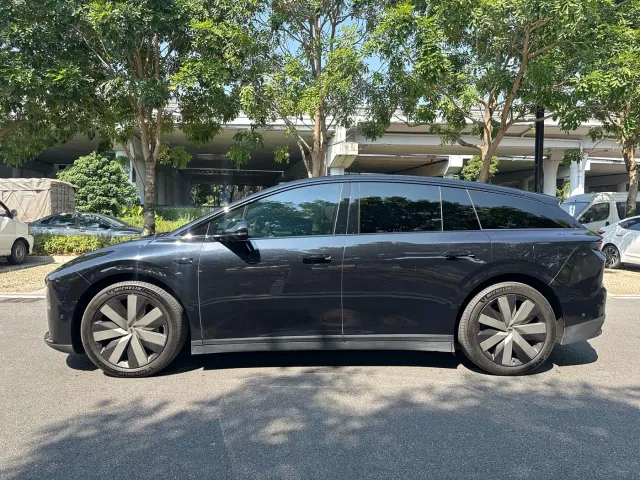 Li Auto i6 — Фото автомобиля 9