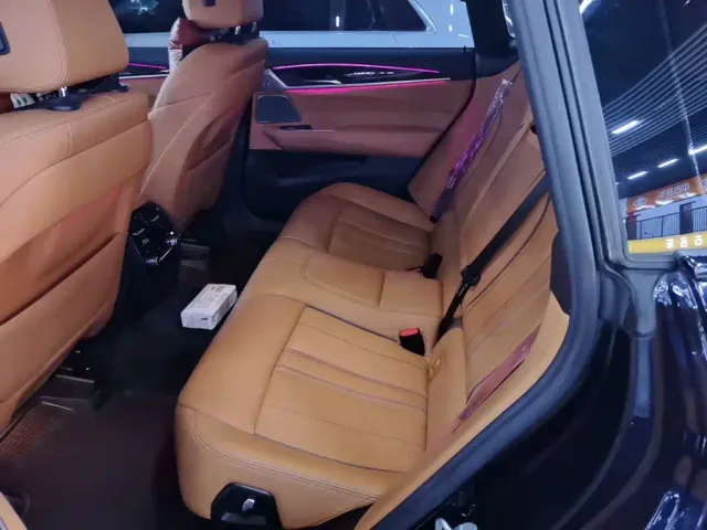 BMW 6 Series Gran Turismo — Фото автомобиля 16