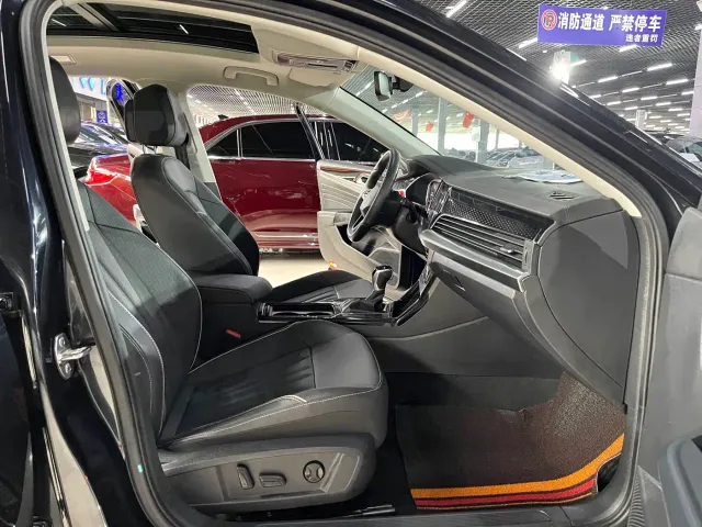 Volkswagen Passat — Фото автомобиля 10