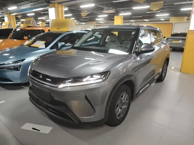 Фотография автомобиля — BYD Yuan UP