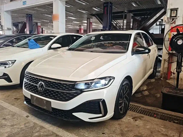 Фотография автомобиля — Volkswagen Lavida