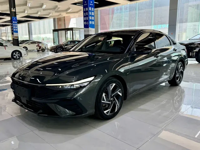 Фотография автомобиля — Hyundai Elantra