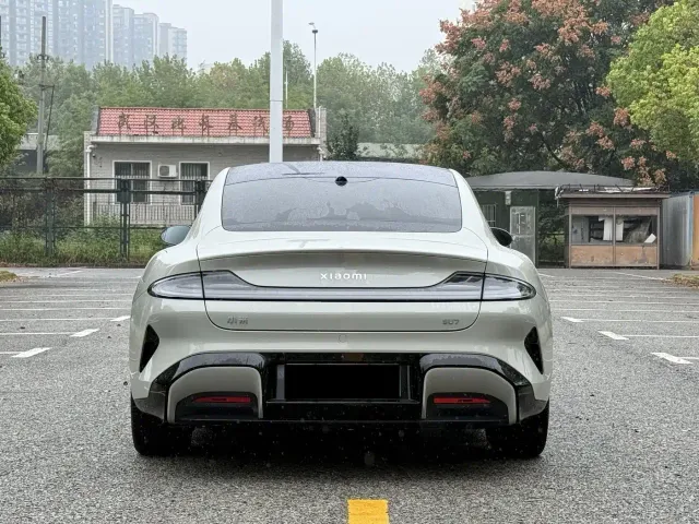 Xiaomi SU7 — Фото автомобиля 5