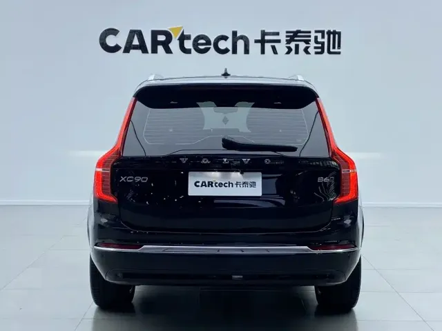 Volvo XC90 — Фото автомобиля 5