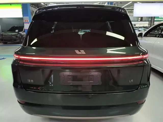Li Auto L9 — Фото автомобиля 5