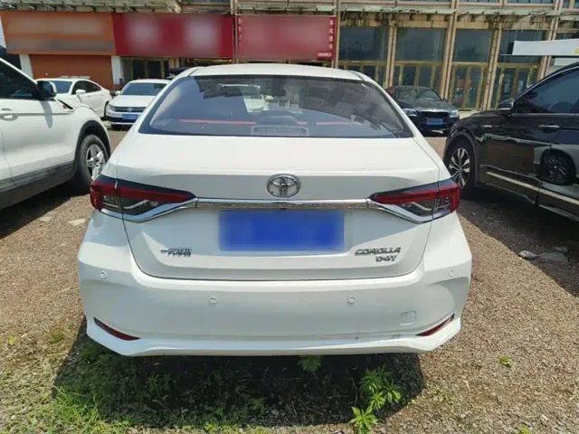 Toyota Corolla — Фото автомобиля 4