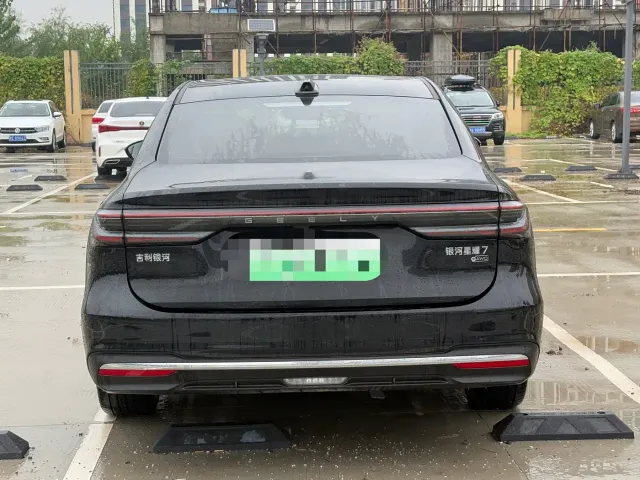 Geely Galaxy Stellar 7 — Фото автомобиля 9