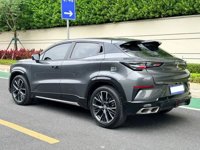 Changan UNI-T — Фото автомобиля 7