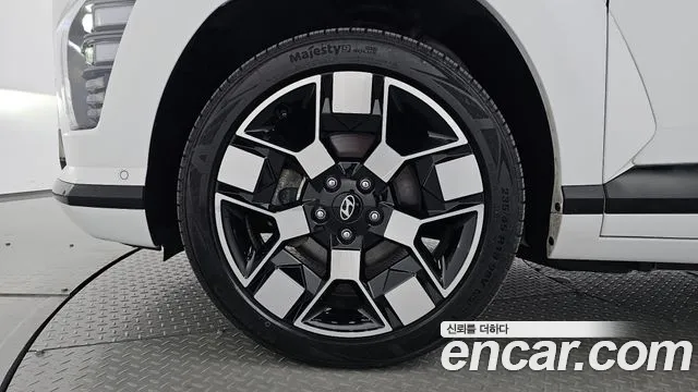 Hyundai Kona — Фото автомобиля 2