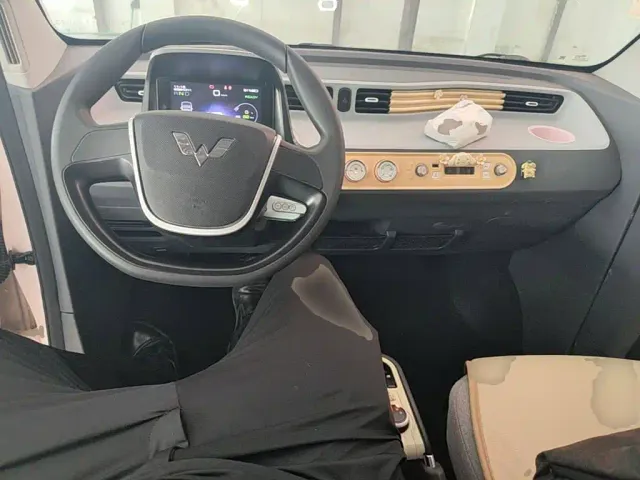 Wuling Hongguang Mini EV — Фото автомобиля 9