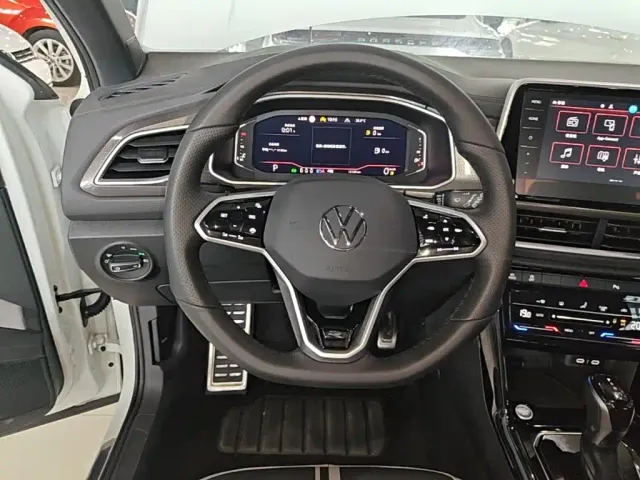 Volkswagen T-Roc — Фото автомобиля 10