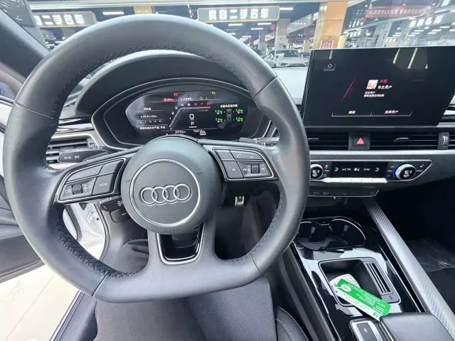 Audi A4L — Фото автомобиля 5