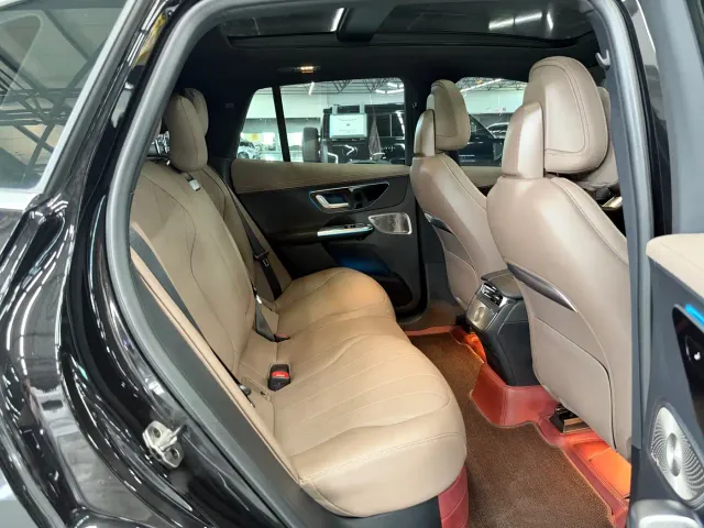 Mercedes-Benz EQE SUV — Фото автомобиля 10