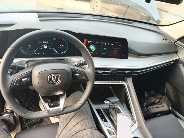 Changan Changan CS35 PLUS 2022 Blue Whale NE 1.4T DCT Luxury — Фото автомобиля 9