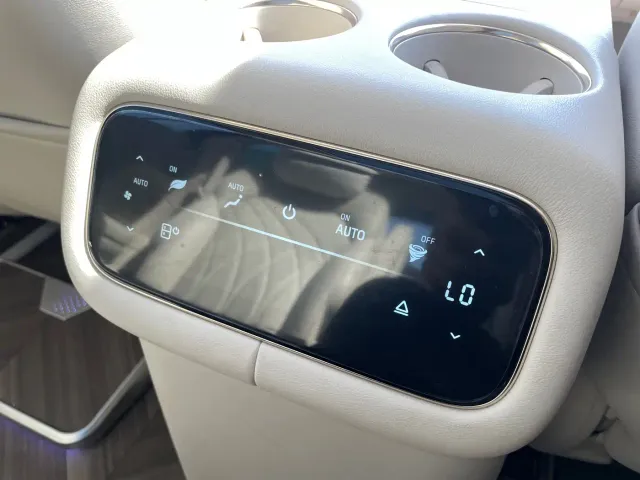 IM Motors LS9 — Фото автомобиля 17