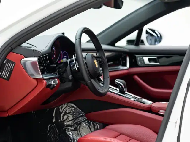 Porsche Panamera — Фото автомобиля 9