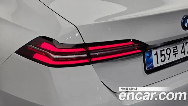 BMW 5 Series G60 — Фото автомобиля 23