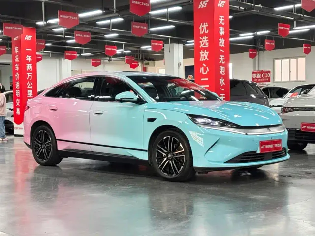 BYD Qin L — Фото автомобиля 3