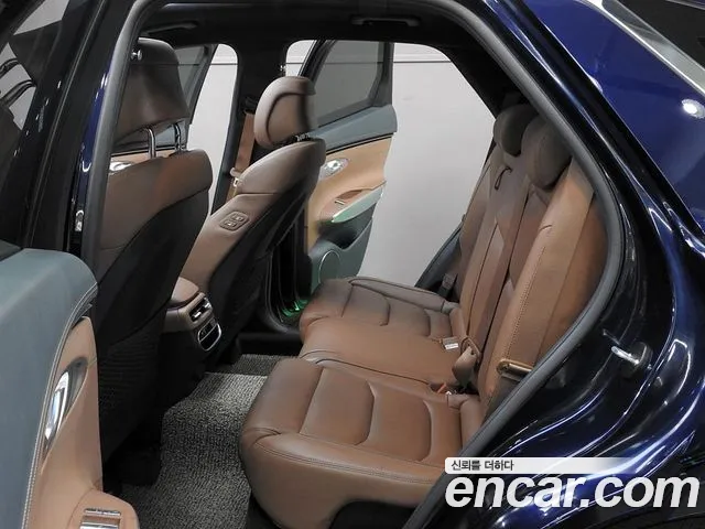Genesis GV70 — Фото автомобиля 20