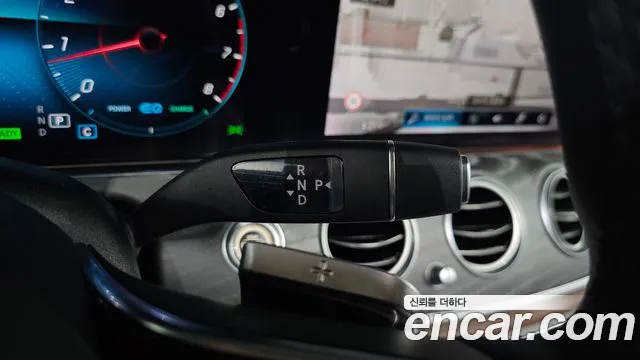 Mercedes-Benz E-Class E-класс W213 E350 4MATIC Exclusive — Фото автомобиля 9