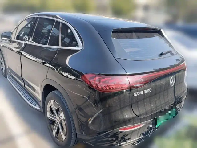 Mercedes-Benz EQE SUV — Фото автомобиля 6