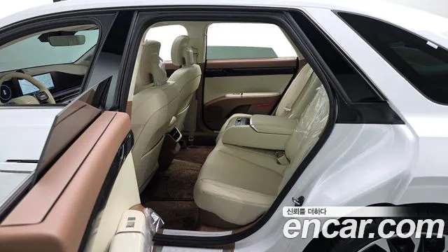 Hyundai Grandeur GN7 — Фото автомобиля 18